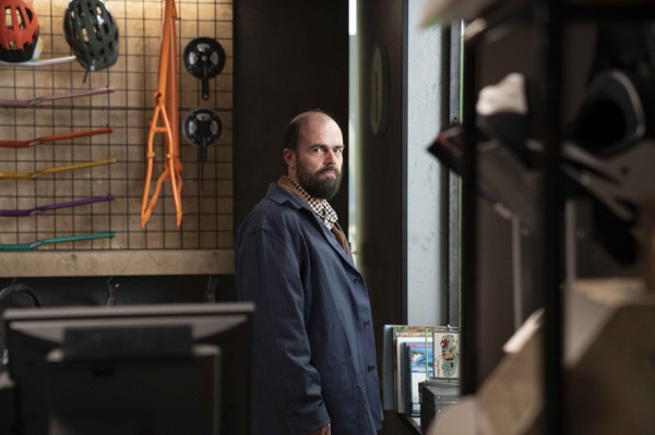 Actor on a workshop set with ropes